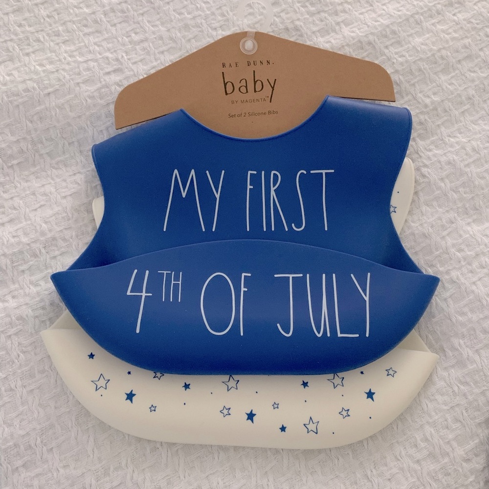 NWT RAE DUNN SILICONE BABY BIBS